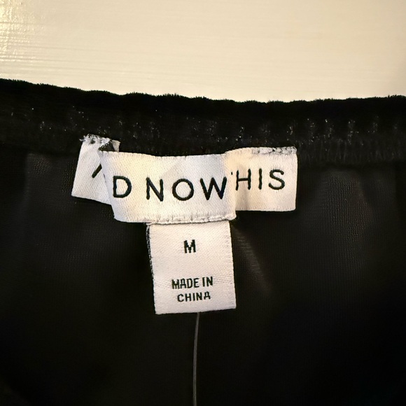 Elegant Black Velvet Dress - Picture 3 of 4